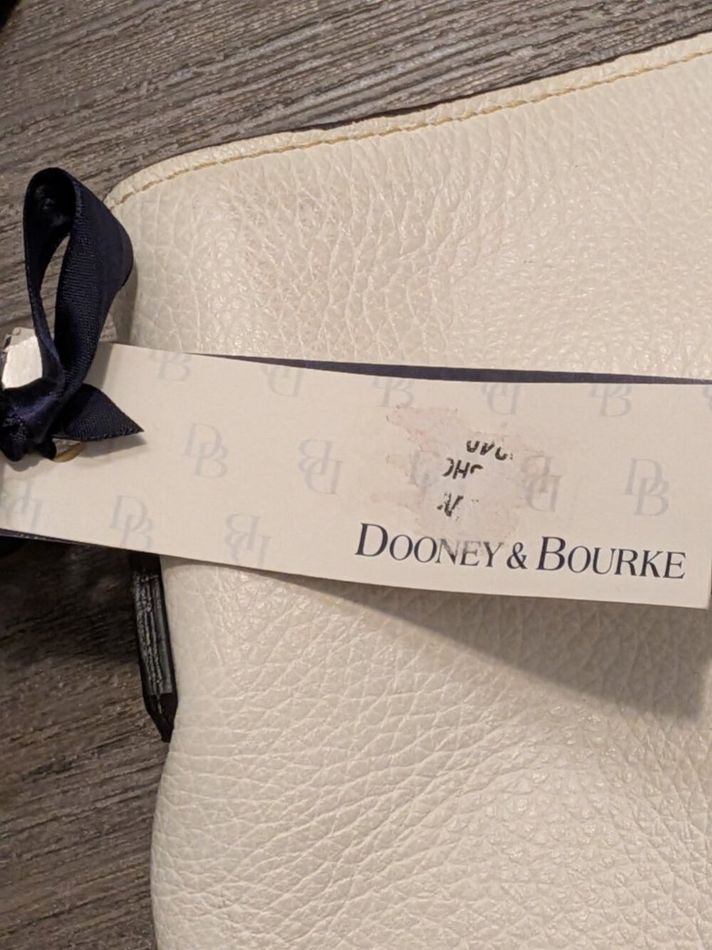 Dooney & Bourke Women's Tote Shopper Bag Purse White/Ivory Pebbled Leather. - Picture 7 of 9